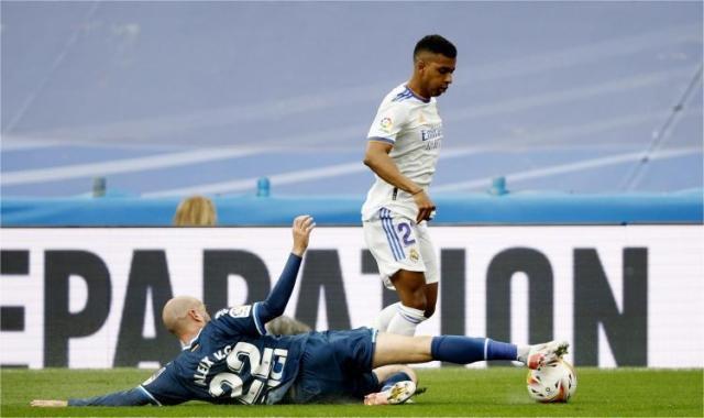 必发-【早报】一年五冠，曼城当世最佳！